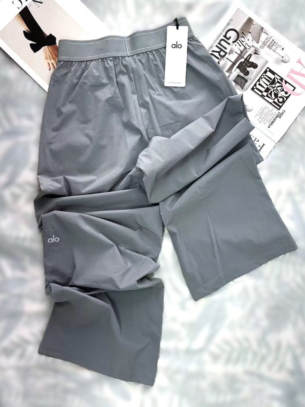 Women's ALO Yoga Stee Grey Slimming Yoga Pants(Regular) - Picture 3 of 5